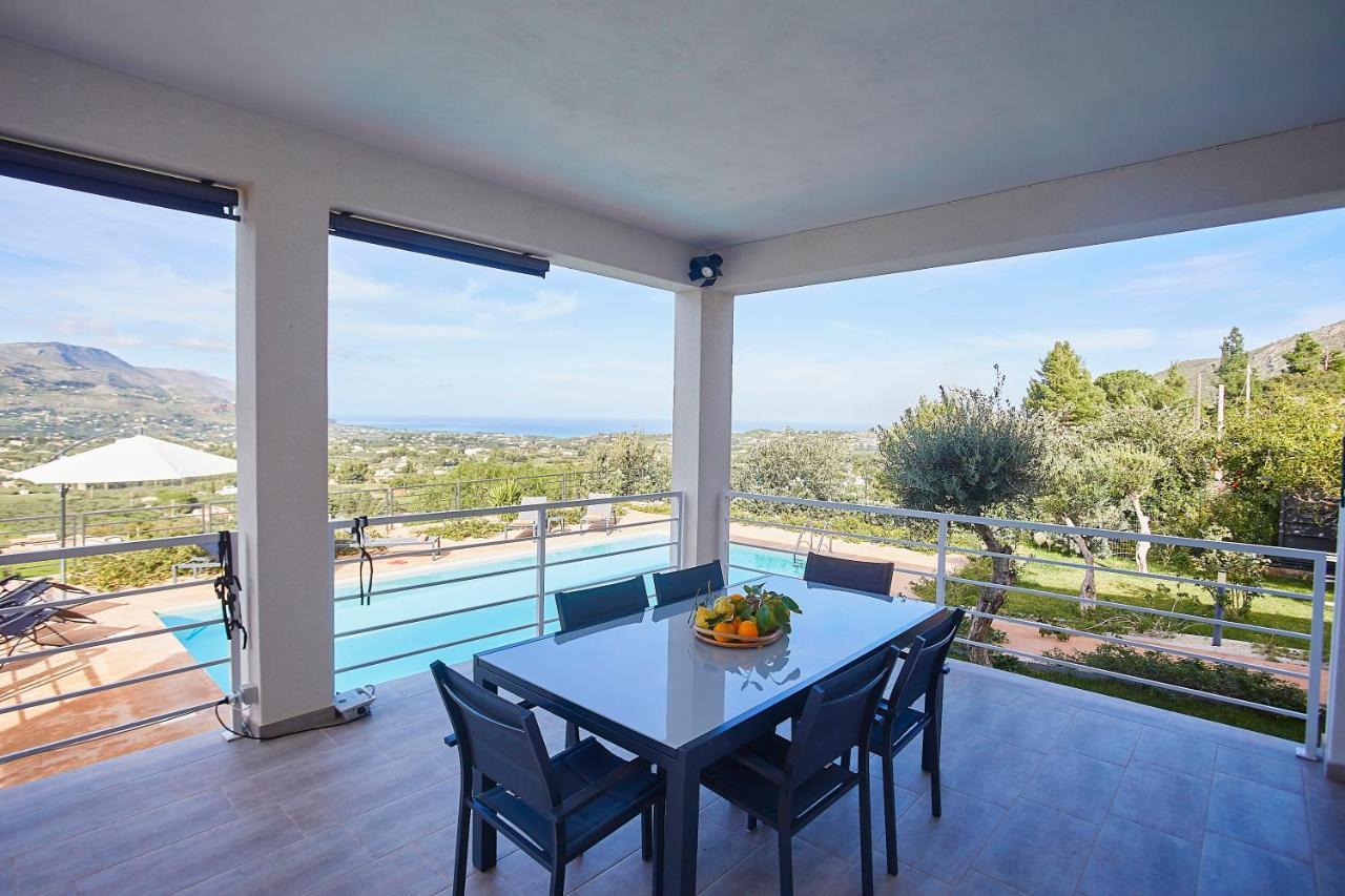 Villa Luxury Con Piscina Privata Vista Mare - กัสเตลลัมมาเร เดล โกลโฟ ภายนอก รูปภาพ